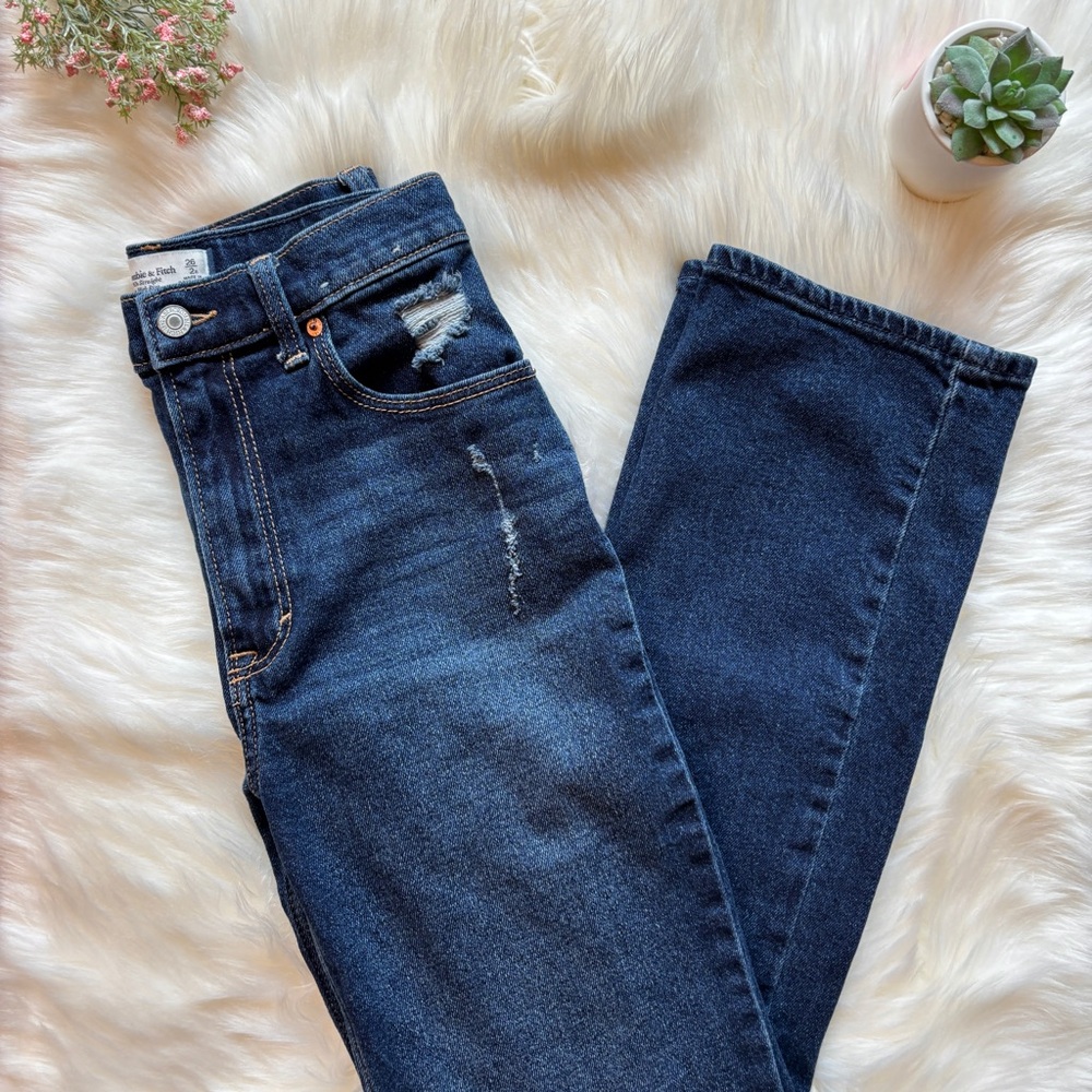 Abercrombie The 90s Straight Ultra High Rise Jeans